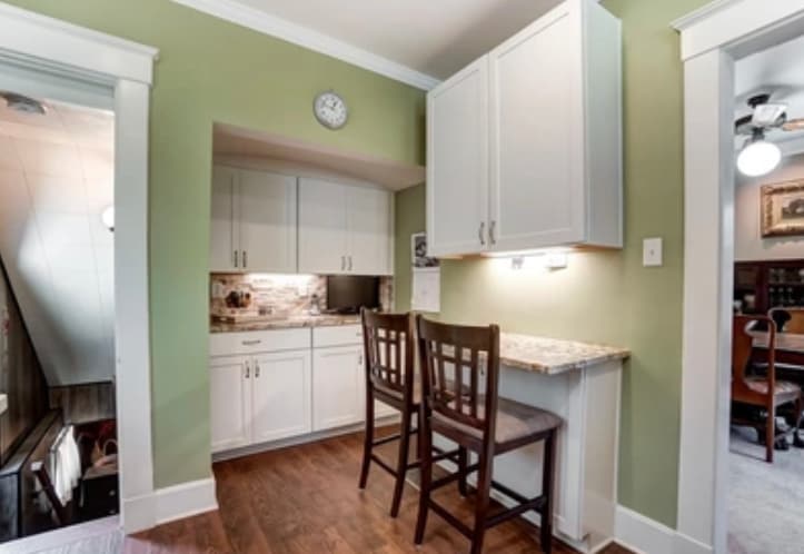 Building Photo - 3220 Lookout Dr