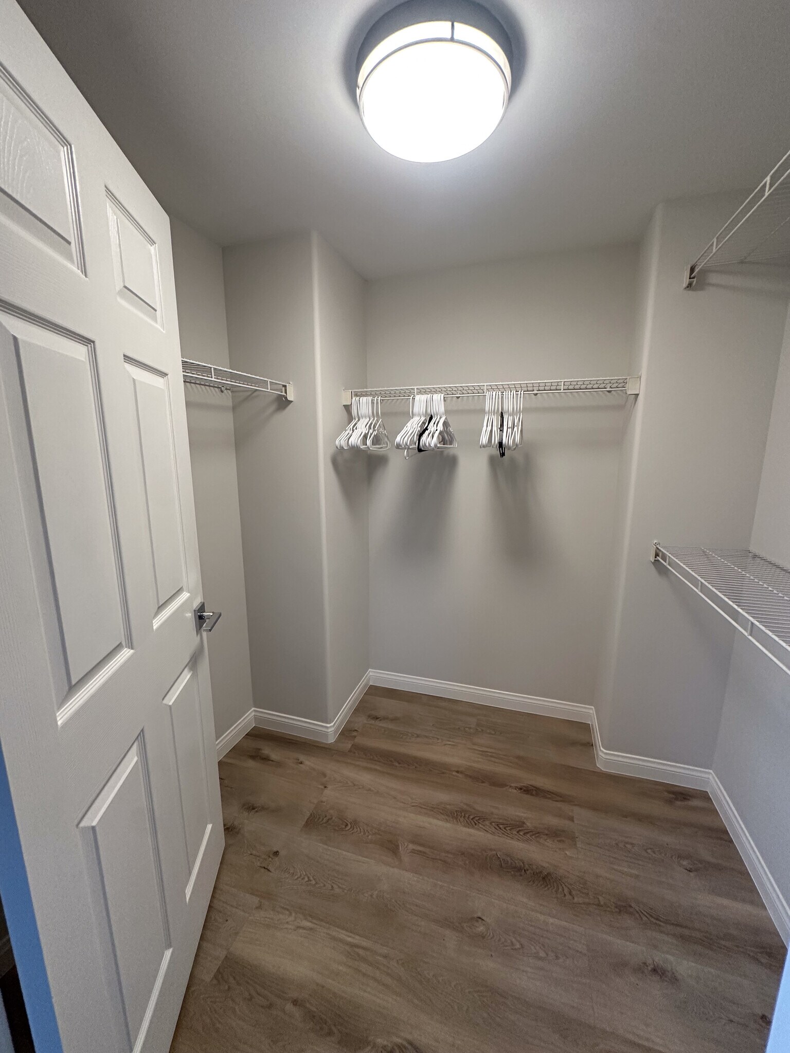 Building Photo - 10929 Landale St