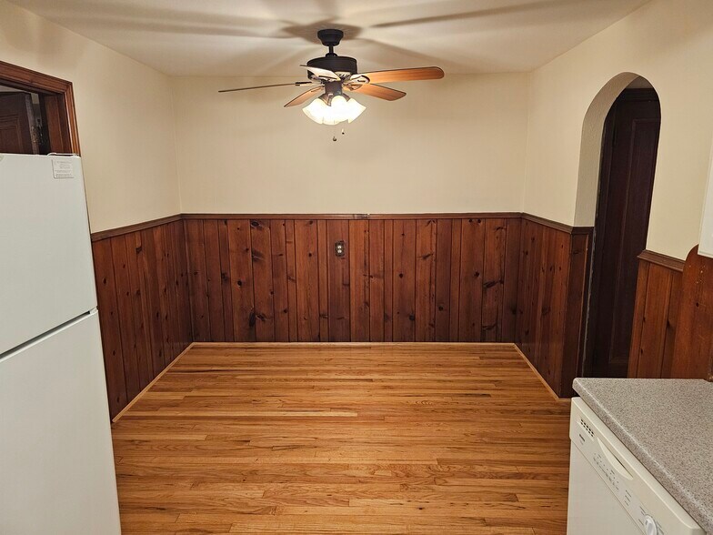 Building Photo - 111 Glenmary Ave