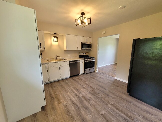 Building Photo - 3952 Marie Dr