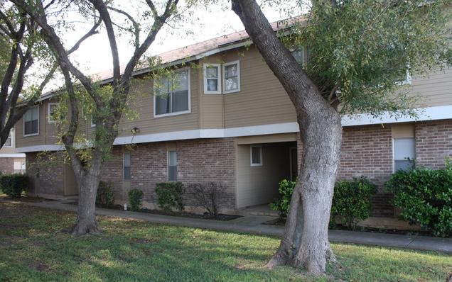 Primary Photo - 961 Schertz Pkwy