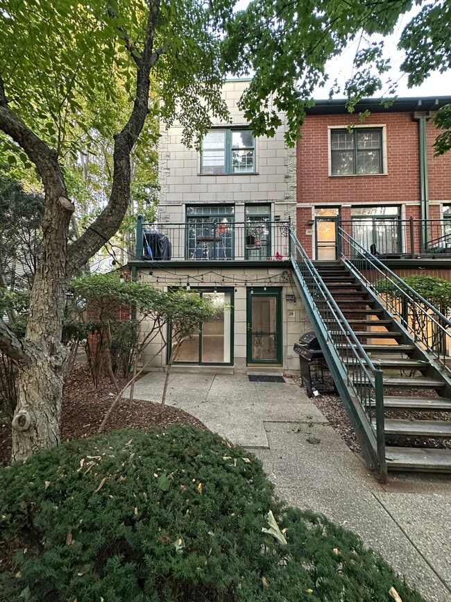 Primary Photo - 1812 S State St