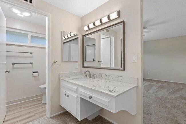 Building Photo - 1304 San Julian Dr