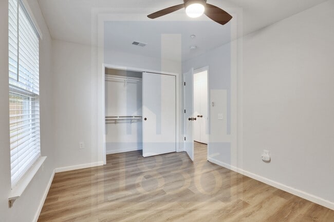 Building Photo - 4500 Acers Ln