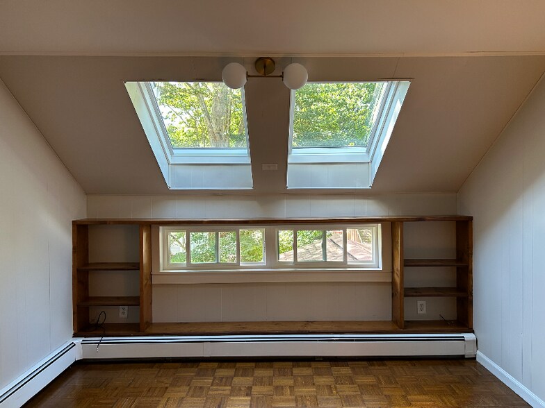 Building Photo - 63 S Grove St