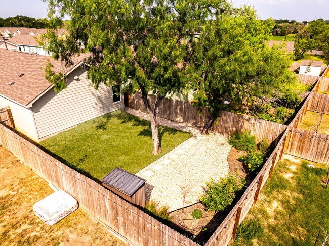 Building Photo - 3 Bedroom Single-Story Home for Rent with ...
