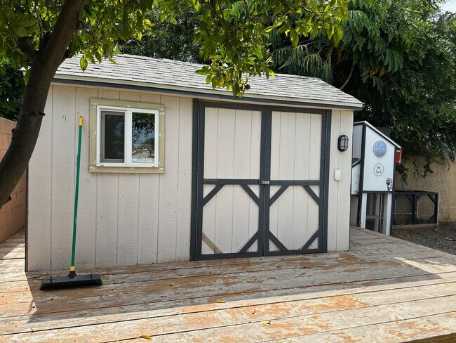 Building Photo - 2748 E Dorothy Pl