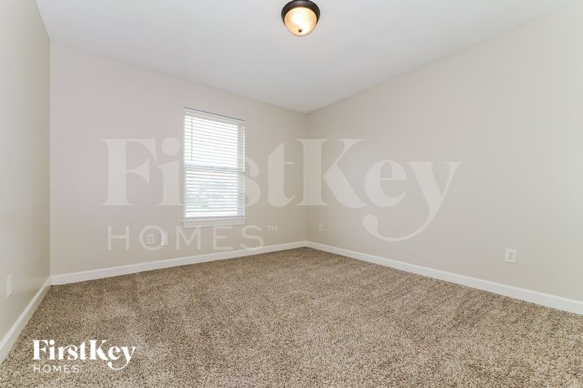 Building Photo - 5422 Marion Dr