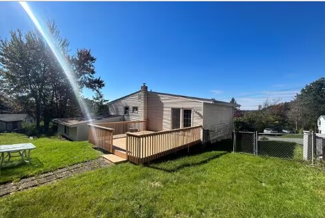 Building Photo - 3 Tulip Ln