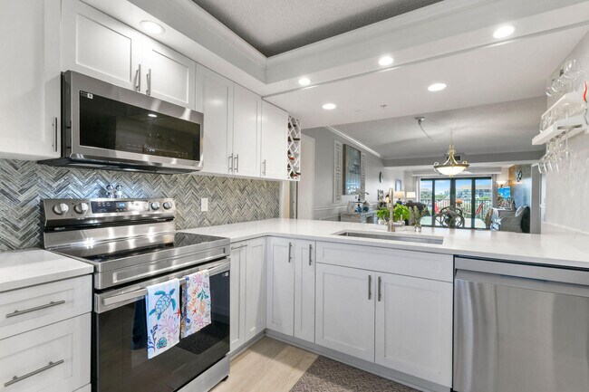 Building Photo - 601 Seafarer Cir