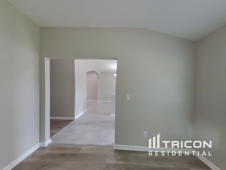 Building Photo - 12131 Rouen Cove Dr