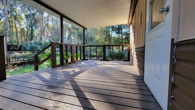 Building Photo - FULLY FENCED! 3 bedroom, 1 bath home plus a covered deck