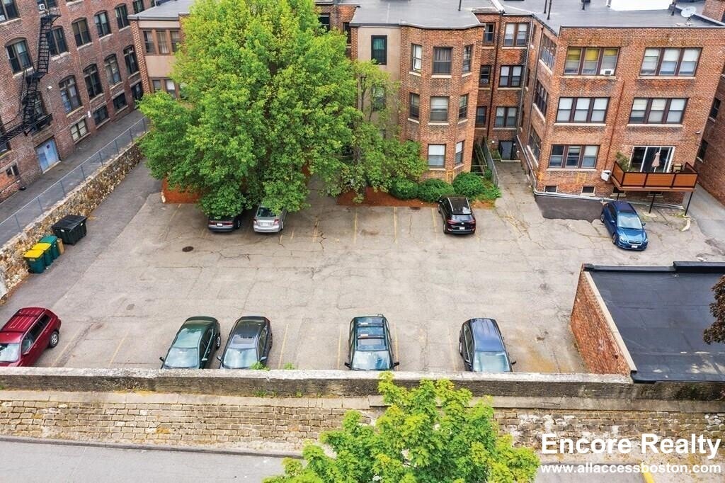 Building Photo - 15 Stearns Rd