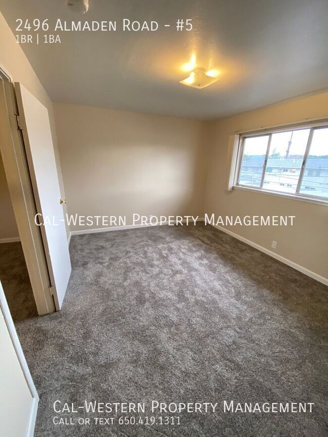 Building Photo - 1 bed 1 bath upstairs apartment in Willow ...