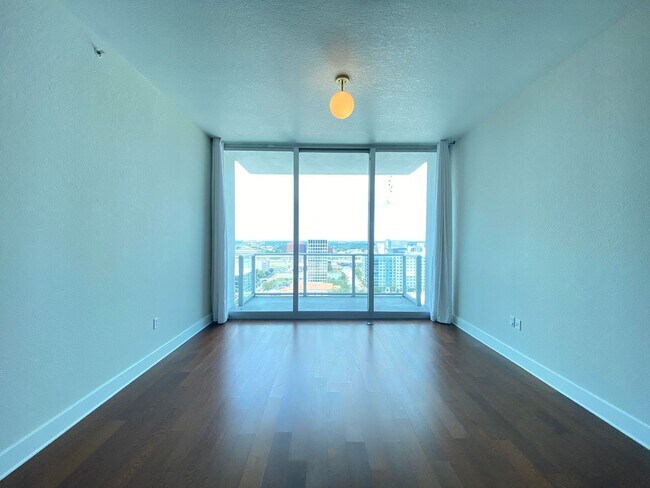 Building Photo - 2 Bedroom 2 Bath VUE Condo -- Application ...