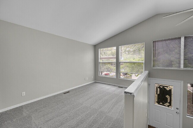 Building Photo - $2,445, 4 bed, 2.5 bath, located in Englewood