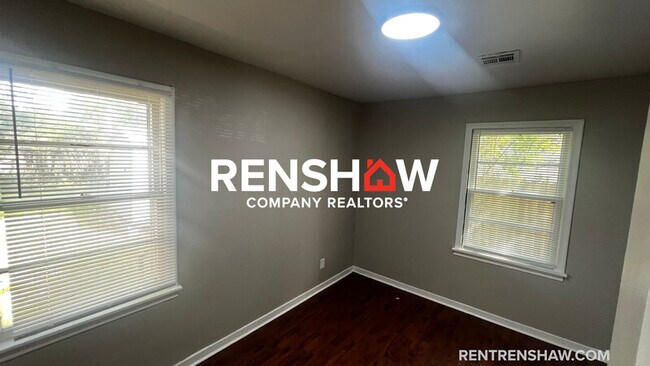 Building Photo - 1606 Ozan St