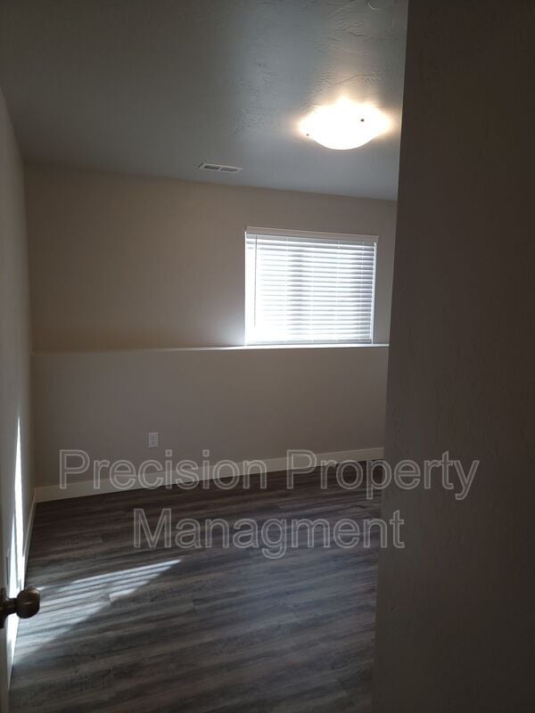 Building Photo - 196 Mcgriff Way