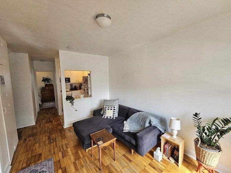 Building Photo - 21 Boston St