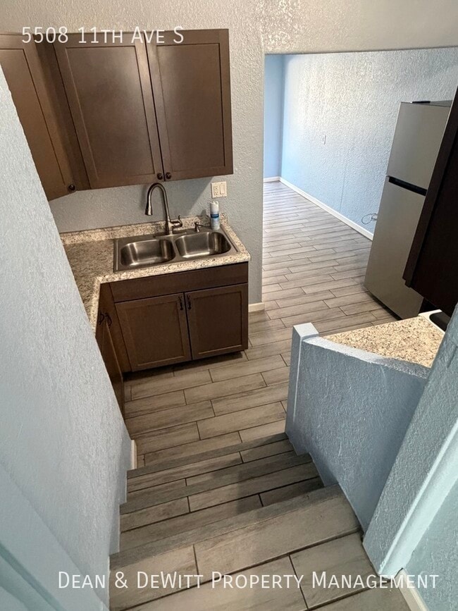 Building Photo - 5508 11th Ave S