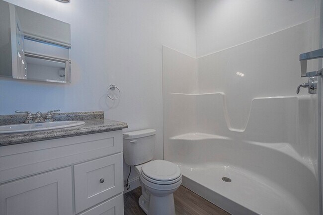 Building Photo - 2 S Grove St