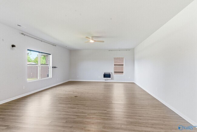 Building Photo - 135 Varina Dr
