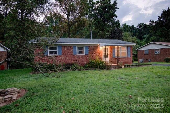 Building Photo - 421 E McLelland Ave