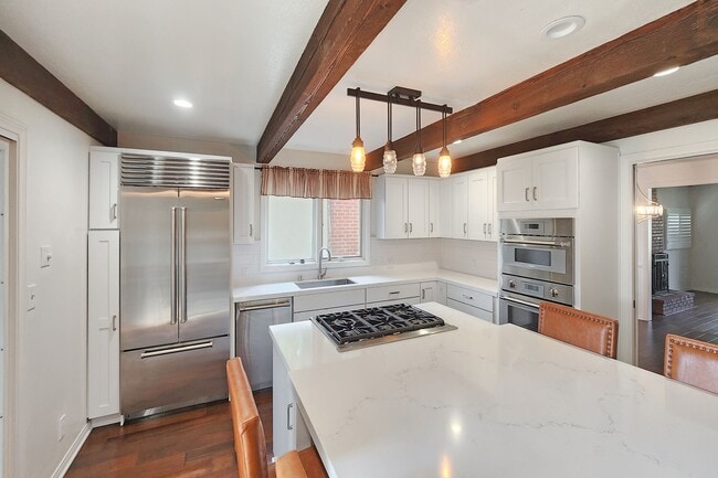 Building Photo - 209 San Miguel Rd