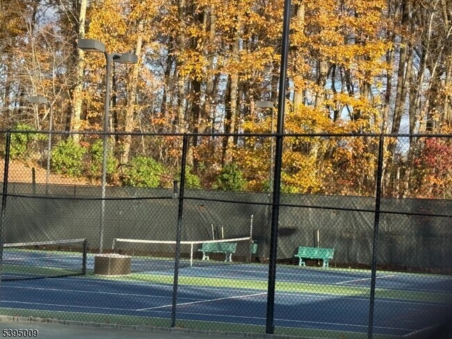 Building Photo - 3102 Cleveland Ln