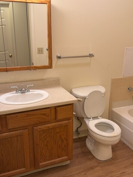 Building Photo - 5977 Marius Dr