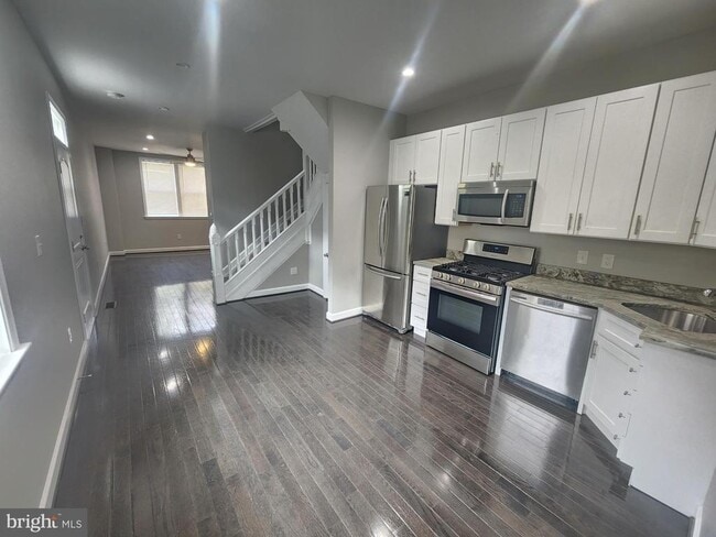 Building Photo - 1827 McCulloh St