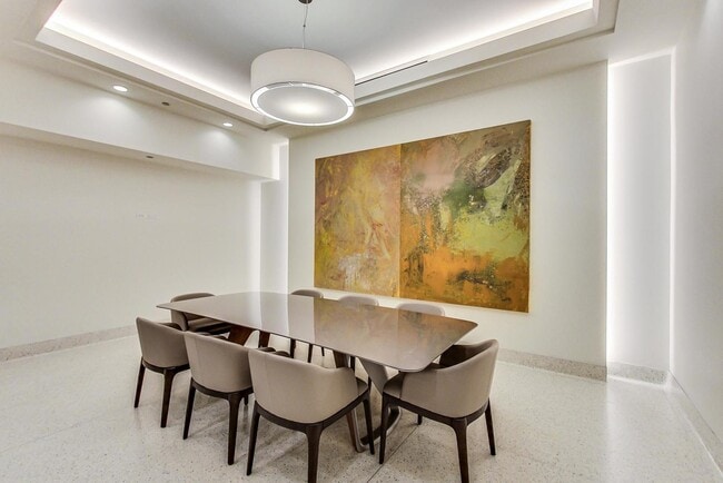 Building Photo - 165 N Canal St