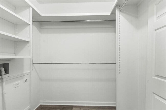 Building Photo - 1421 Peachtree St NE