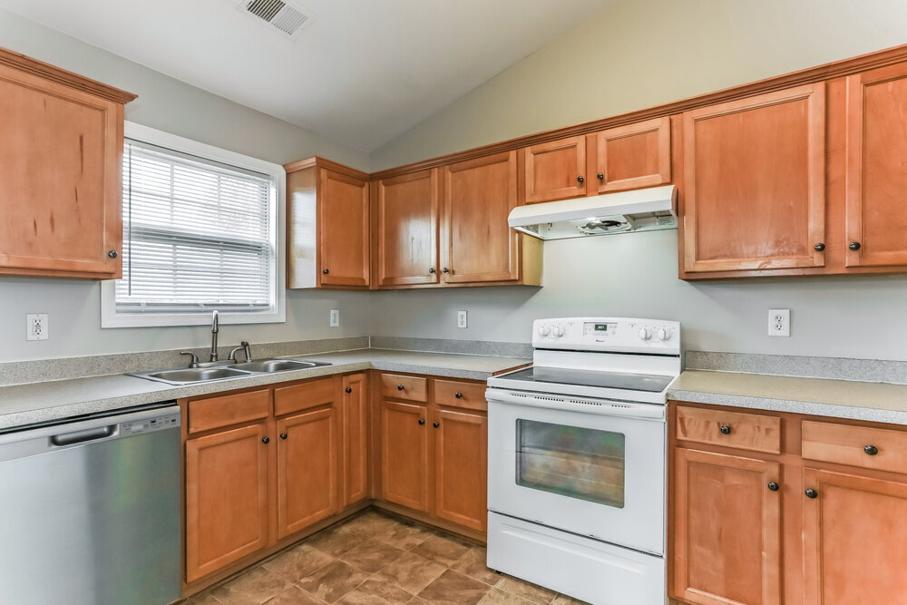 Building Photo - 4809 Camelot Dr