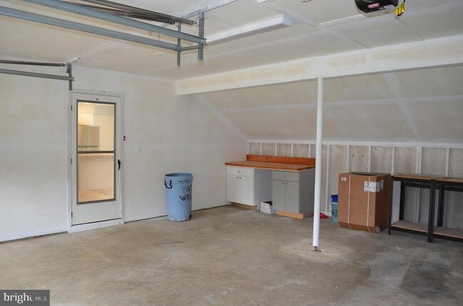 Building Photo - 14903 Neath Ct