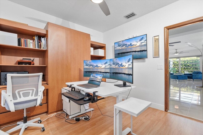 Building Photo - 440 N Rainbow Dr