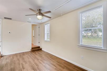 Building Photo - "Cozy 1-Bed Oasis in Titusville: Perfect Comfort on Main Street!"