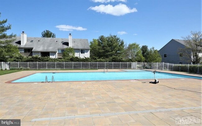 Building Photo - 1018 Aspen Dr