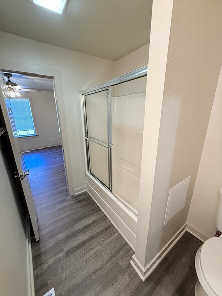 Building Photo - 507 W Briarbrook Ln