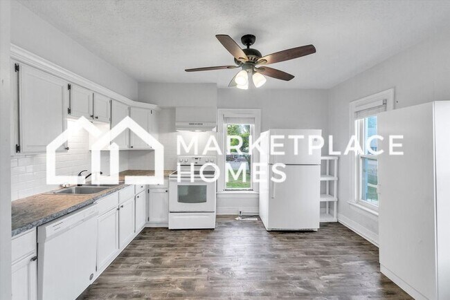 Building Photo - 115 Garden Ln