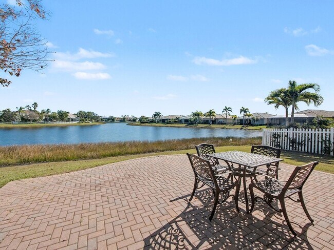 Building Photo - 12115 SW Bennington Cir