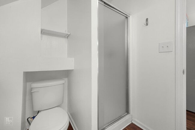 Building Photo - 164 Oak St