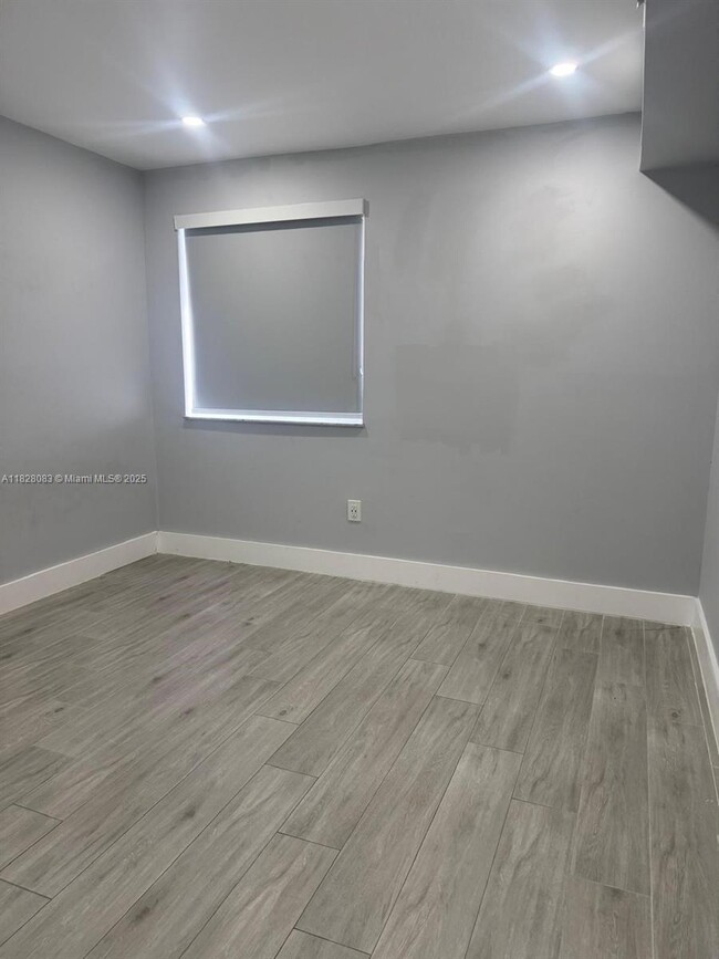 Building Photo - 6221 SW 131st Ct