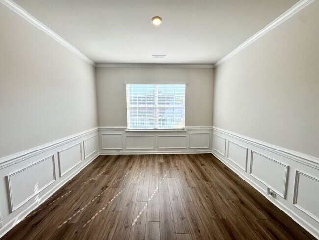 Building Photo - Spacious 4-Bedroom Home w/ 3 Full Baths on Somerset Lane in Central, SC