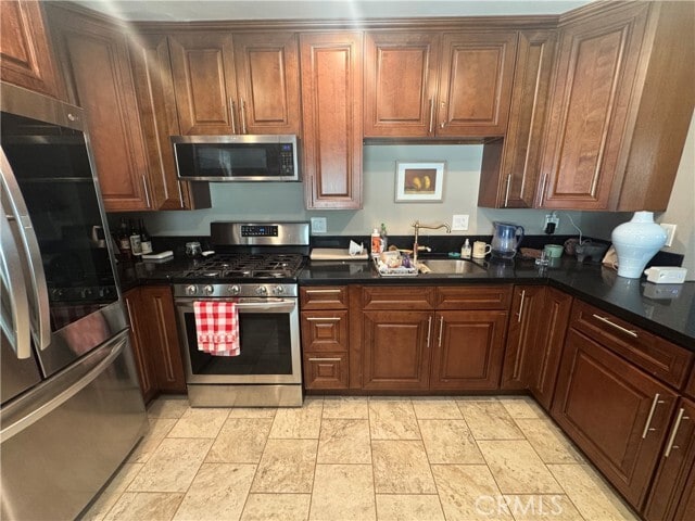 Building Photo - 800 Skyland Dr