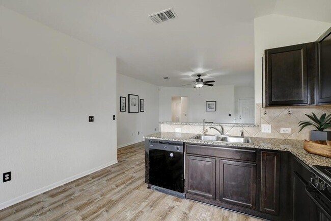 Building Photo - 173 Rafe Ct