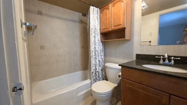 Building Photo - 253 S Cypress Rd