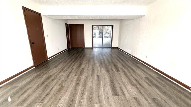 Building Photo - 4031 Sugar Mill Dr