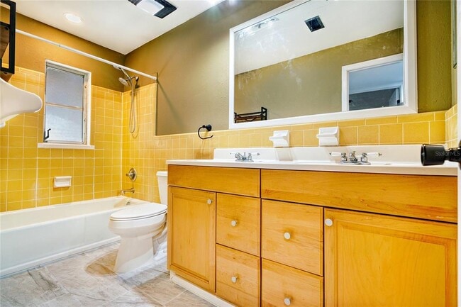 Building Photo - 1606 NW 22nd St