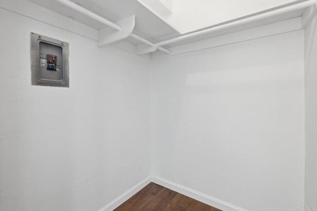 Building Photo - 2266 Grand Ave